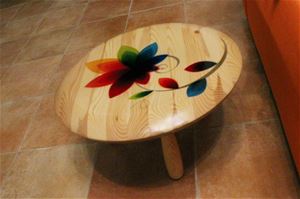 Tavolinetto in legno